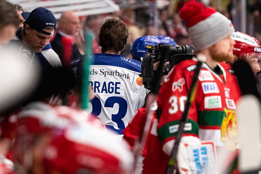 Leksands målvakt Axel Brage lämnar isen