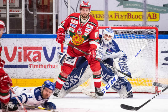 Moras Mathias Bromé och Leksands målvakt Jonas Arntzen