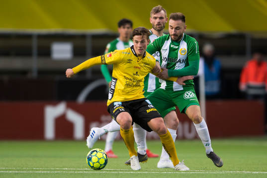 Elfsborgs Simon Olsson och Hammarbys Muamer Tankovic