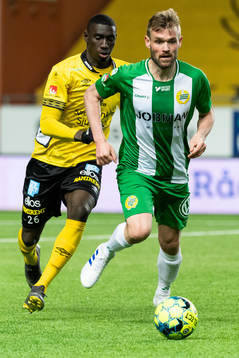 Hammarbys Mads Fenger Nielsen och Elfsborgs Marokhy Ndione