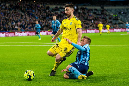 Sundsvalls Carlos Gracia och Djurgårdens Nicklas Bärkroth
