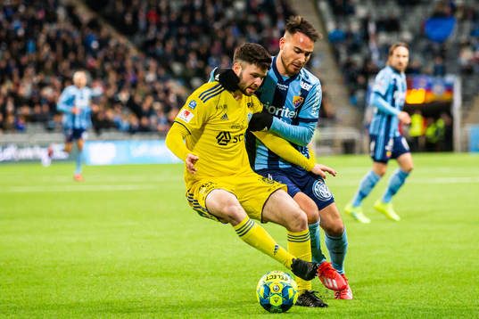 Sundsvalls Jonathan Tamimi Syberg och Djurgårdens Dzenis