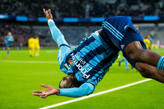Djurgårdens Mohamed Buya Turay jublar men volt