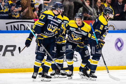 s Didrik Strömberg jublar