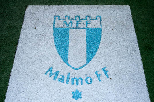 Malmö FFs klubbmärke på Stadion