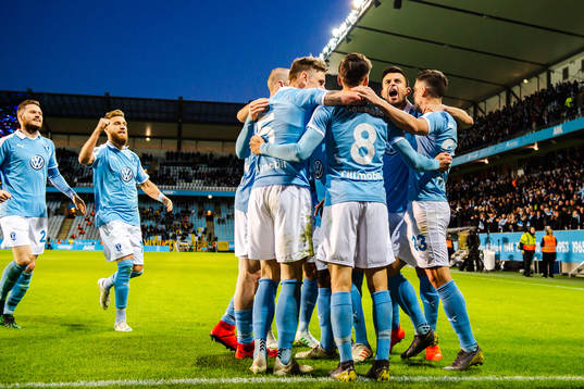 Malmö FFs Marcus Antonsson jublar med lagkamrater