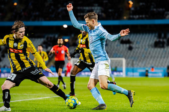 Malmö FFs Arnór Traustason och Häckens Erik Friberg