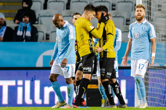 Häckens Nasiru Mohammed jublar med Daleho Irandust