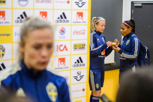 Hanna Glas and Madelen Janogy of the Swedish women national
