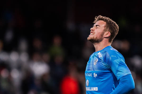 Halmstads Gabriel Gudmundsson reagerar
