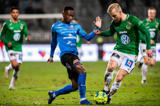 Halmstads Sadat Karim och Jönköpings Sebastian Crona