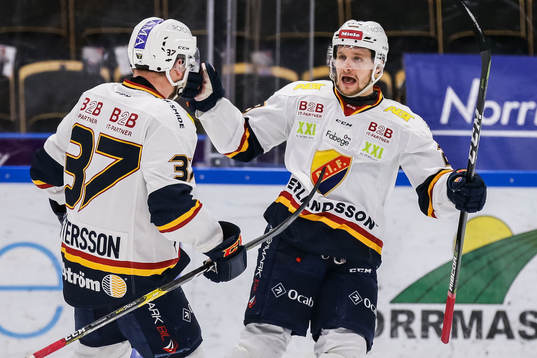Djurgårdens Jesper Pettersson och Sebastian Strandberg