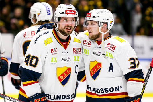 Djurgårdens Jacob Josefson och Jesper Pettersson jublar