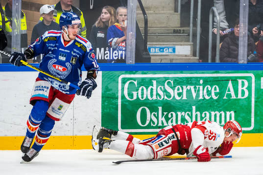 Timrås Vilmos Gallo har ont och Oskarshamns Joakim Thelin