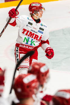 Timrås Gustav Nielsen jublar
