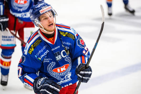 Oskarshamns Jonas Engström jublar