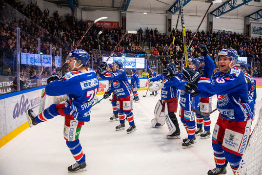 Bläddra bland fler bilder av Ishockey, Direktkval till SHL 4, Oskarshamn - Timrå