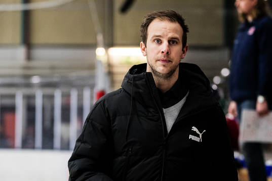 Helsingborgs tränare Peter Hall deppar