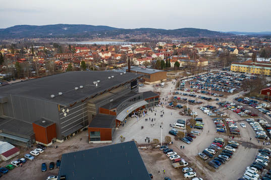 Tegera Arena innan direktkval 4 till SHL mellan Leksand och