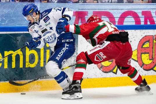 Leksands Thomas Valkvæ Olsen  och Moras mo71+