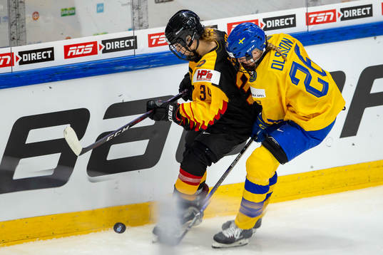 Celina Haider #34, GER, Hanna Olsson #26, SWE