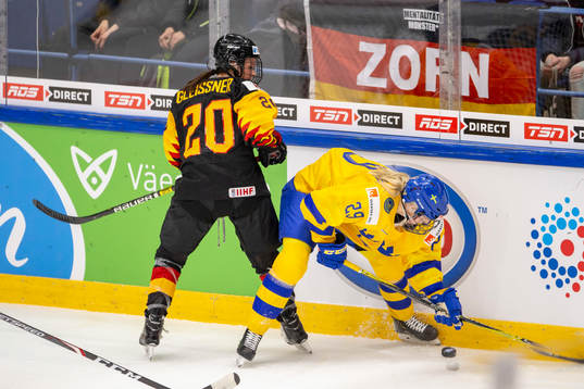 Daria Gleissner #20, GER, Olivia Carlsson