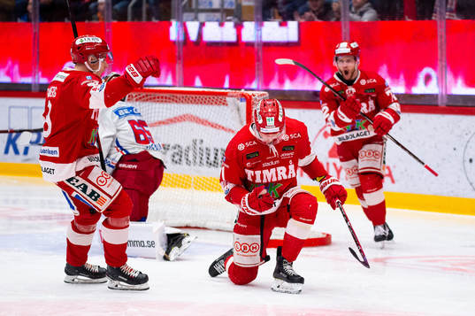 Timrås Henrik Törnqvist jublar