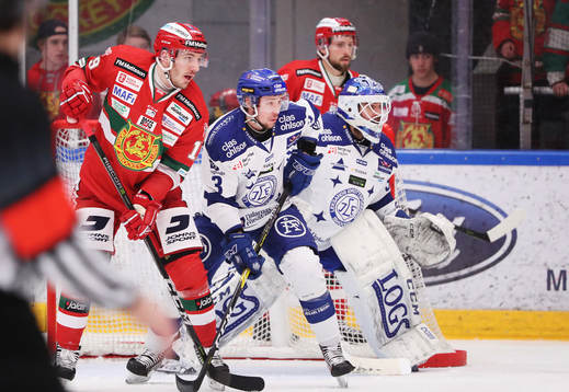 Leksands August Berg och målvakt Axel Brage mot Moras John