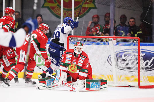 Moras målvakt Christian Engstrand släpper in 1-2