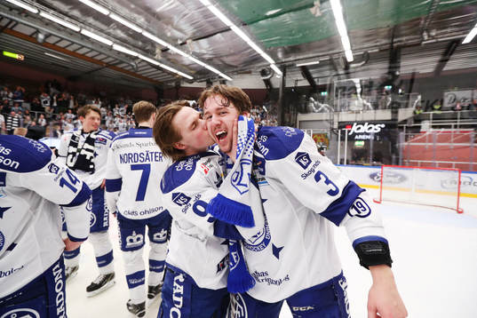 Leksands Marcus Karlberg och August Berg jublar