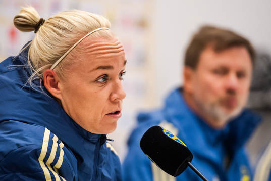 Caroline Sege and Peter Gerhardsson, head coach of the