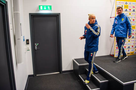 Caroline Seger and Peter Gerhardsson, head coach of the