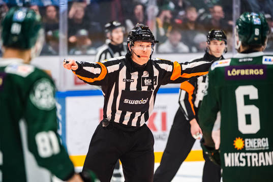 Domaren dömer bort Färjestads 1-0 målunder semifinal 1 i