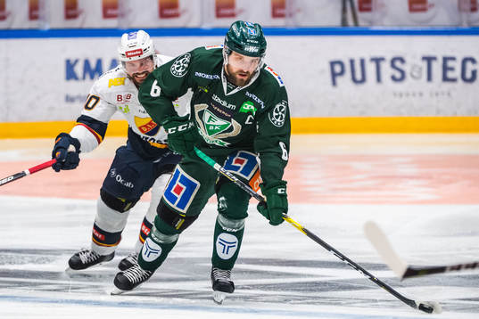 Djurgårdens Jacob Josefson och Färjestads Mikael Wikstrand
