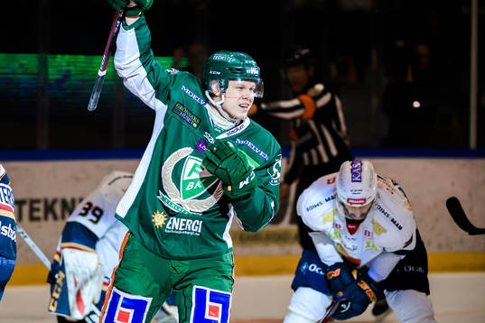 Färjestads Daniel Viksten jublar