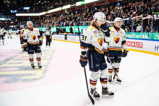 Bläddra bland fler bilder av Ishockey, SHL, semifinal 1, Färjestad - Djurgården
