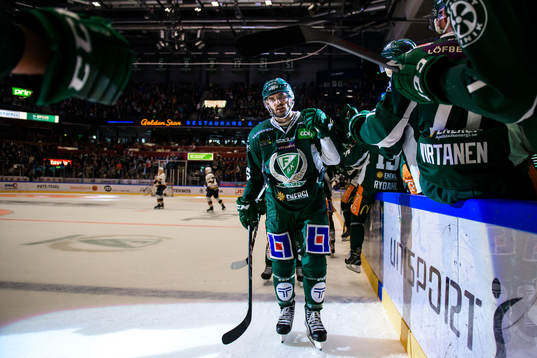 Färjestads Martin Johansson jublar