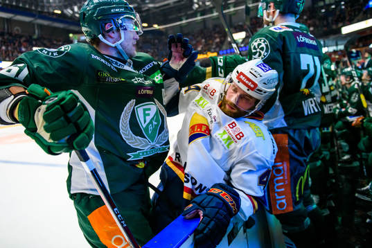Färjestads Johan Ryno och Djurgårdens Mattias Guter