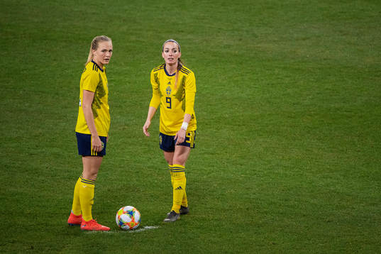 Magdalena Eriksson and Kosovare Asllani of Sweden