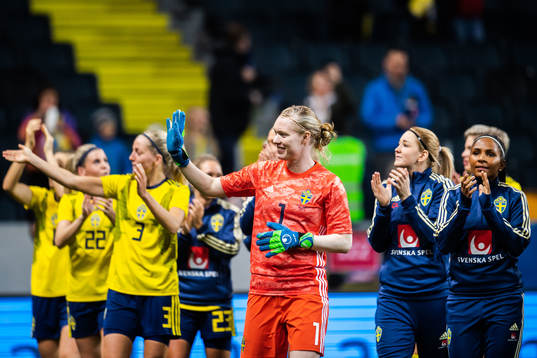 Goalkeeper Hedvig Lindahl of Sweden thanks the supporters