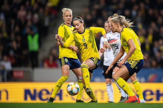 Caroline Seger, Kosovare Asllani and Fridolina Rolfö of