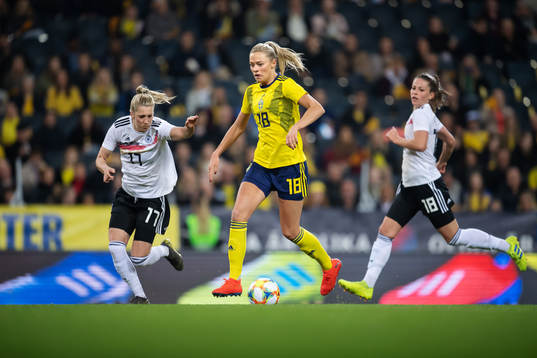 Verena Schweers and Melanie Leupolz of Germany in action