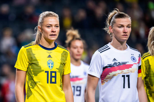 Fridolina Rolfö of Sweden and Alexandra Popp  of Germany