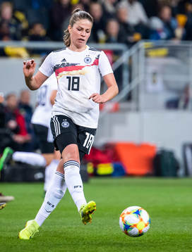 Melanie Leupolz of Germany