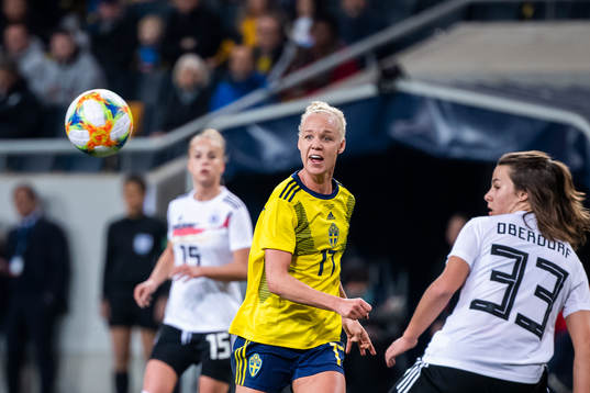 Caroline Seger of Sweden and Lena Sophie Oberdorf of Germany