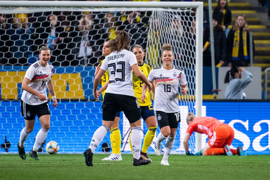 Linda Dallmann of Germany celebrates with her teammate