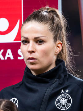 Melanie Leupolz of Germany prior to the women's