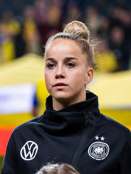 Giulia Gwinn of Germany prior to the women's international