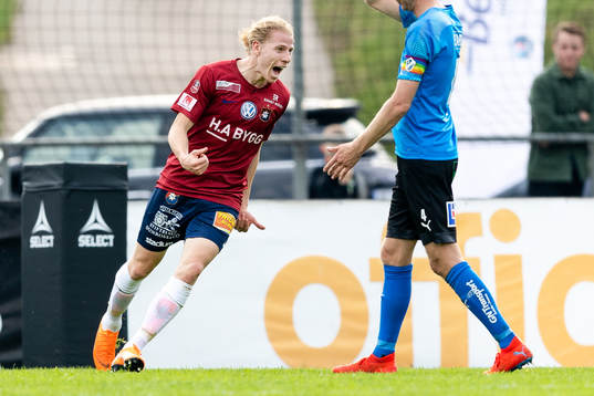 Örgrytes Gustav Ludwigson jublar