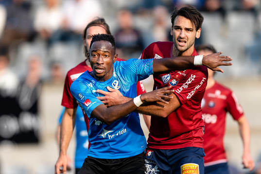 Halmstads Sadat Karim och Örgrytes Oliver Stanisic